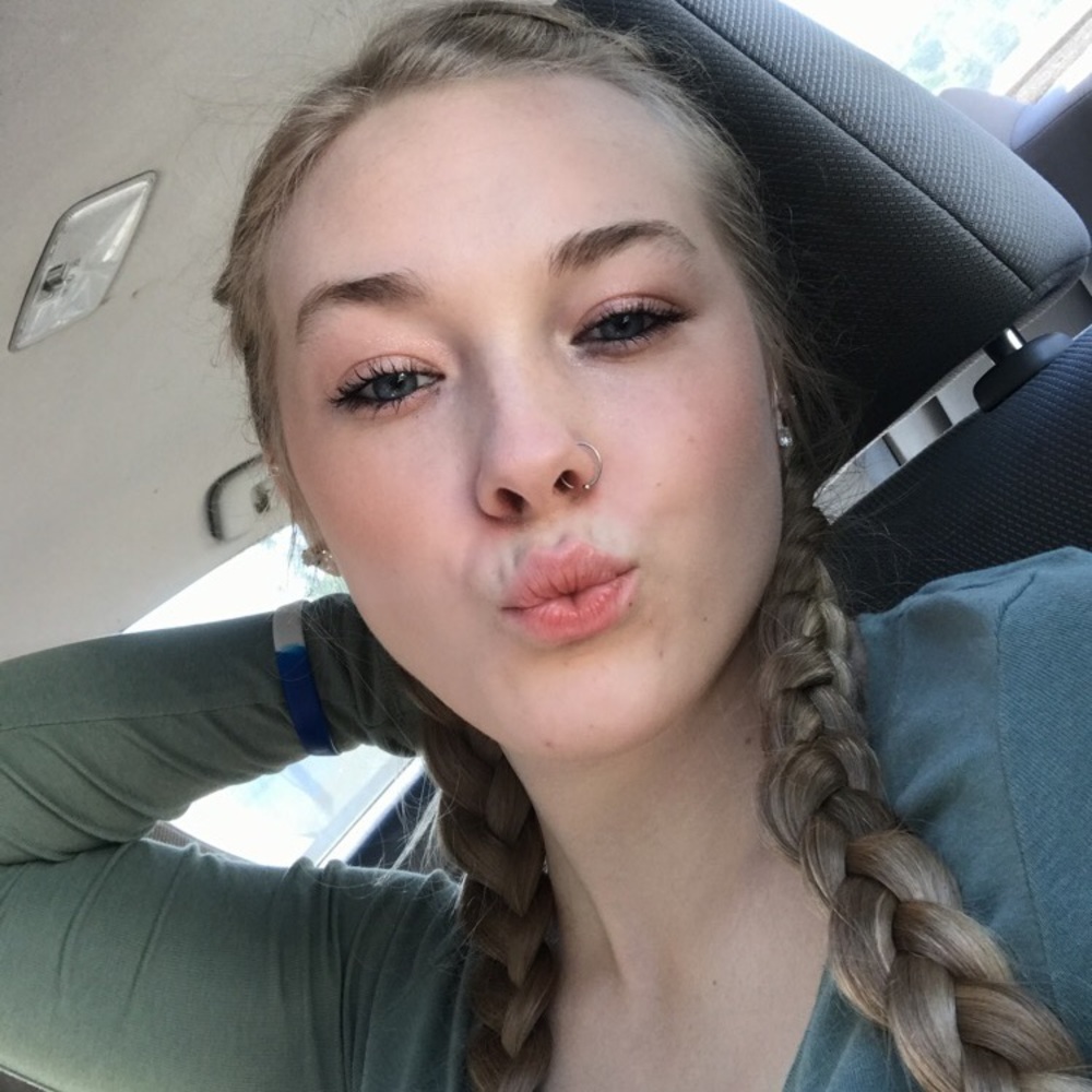 Meet your Posher, Destiney